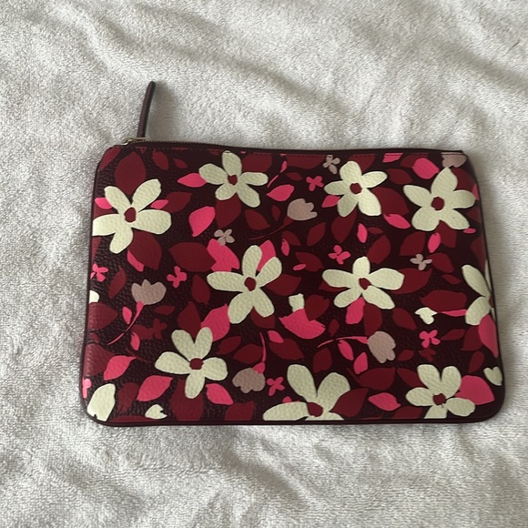 NWOT Kate Spade floral pouch small bag - Picture 2 of 11
